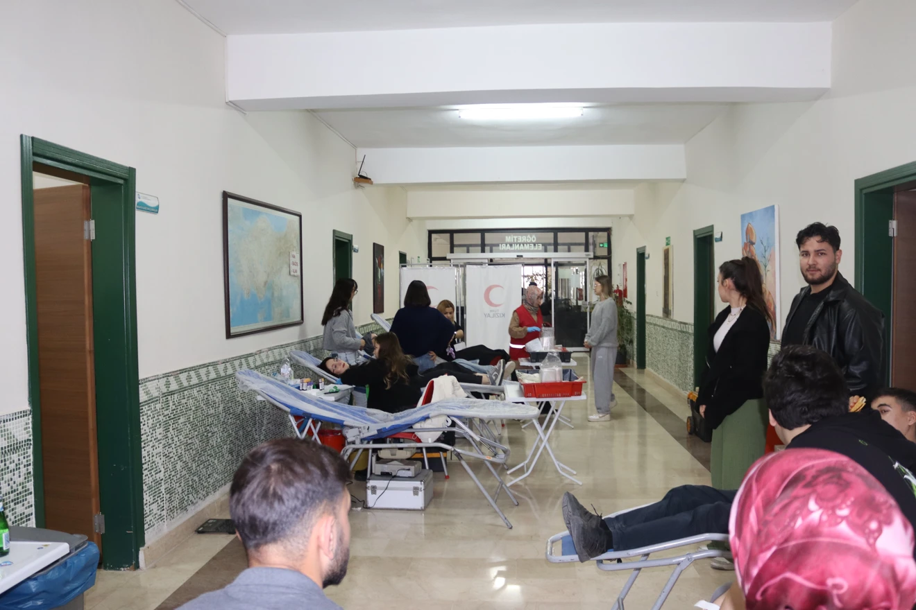 Güneysınır MYO’da Kızılay’a Kan Bağışı Kampanyası Yoğun Katılımla Gerçekleştirildi