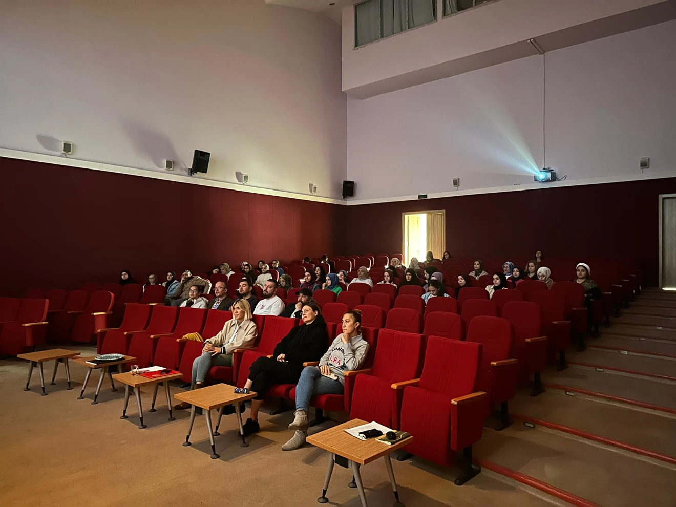 KONFERANS