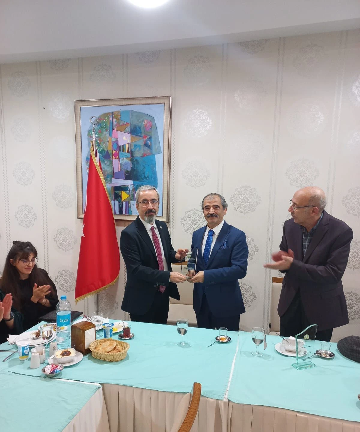 Fakültemiz Akademisyenlerine Veda Yemeği