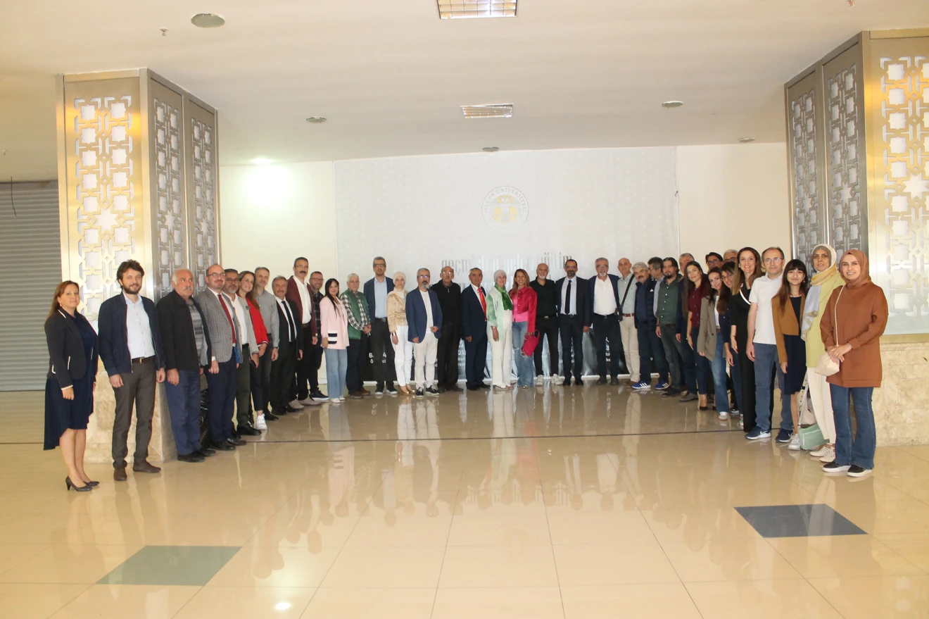 Emekliye Ayrılan Dr. Öğr. Üyesi Fahri KURŞUNEL Hocamıza Veda Yemeği Programı Düzenlendi.