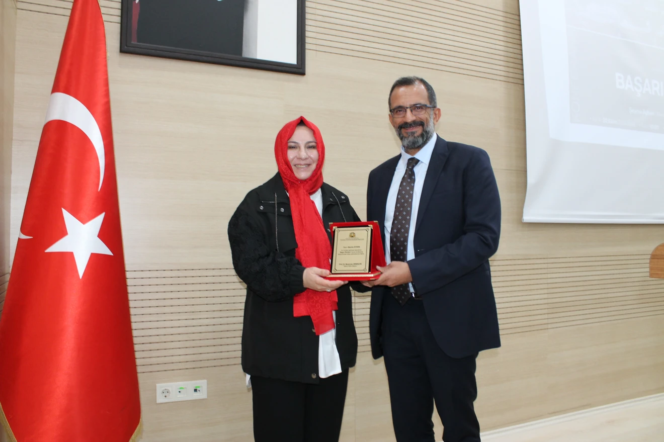 "Başarı Öyküleri" Konulu Konferans Gerçekleşti.