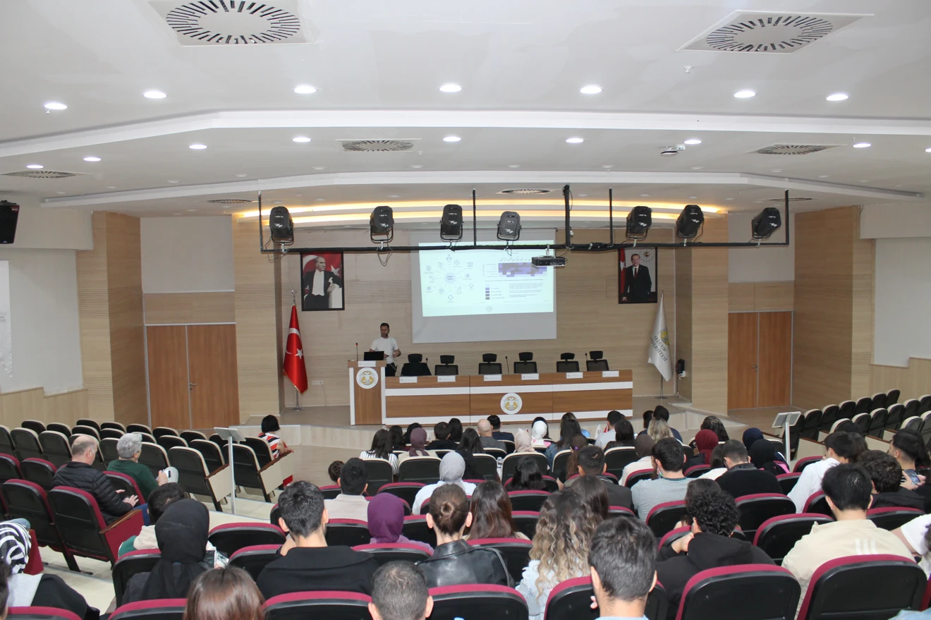 "Sosyal Bilimlerde Yapay Zeka Akademik Çalışma, Etik Kullanım ve Üretken Yapay Zeka Araçları" Konulu Konferans Gerçekleştirildi.