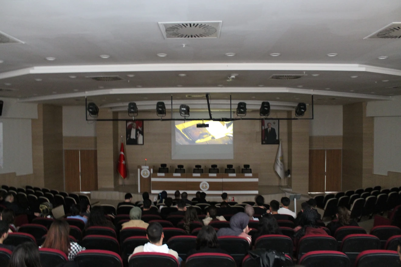"18 Mart Çanakkale Zaferi ve Şehitleri Anma Günü" Konulu Film Gösterildi.