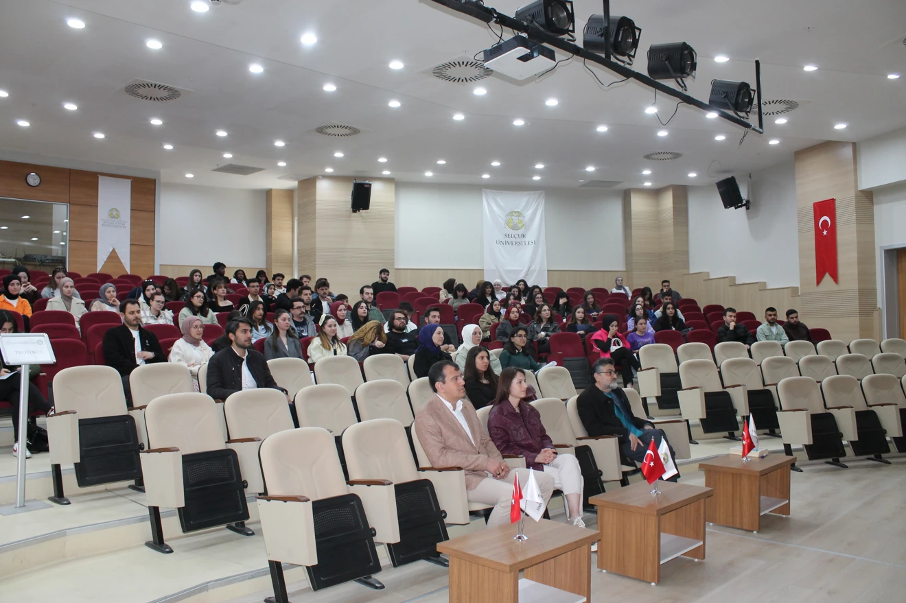 "Siber Uzayda Devlet Egemenliğinin İnşası: Çin Halk Cumhuriyeti Örneği“ Konulu Seminer Gerçekleşti.