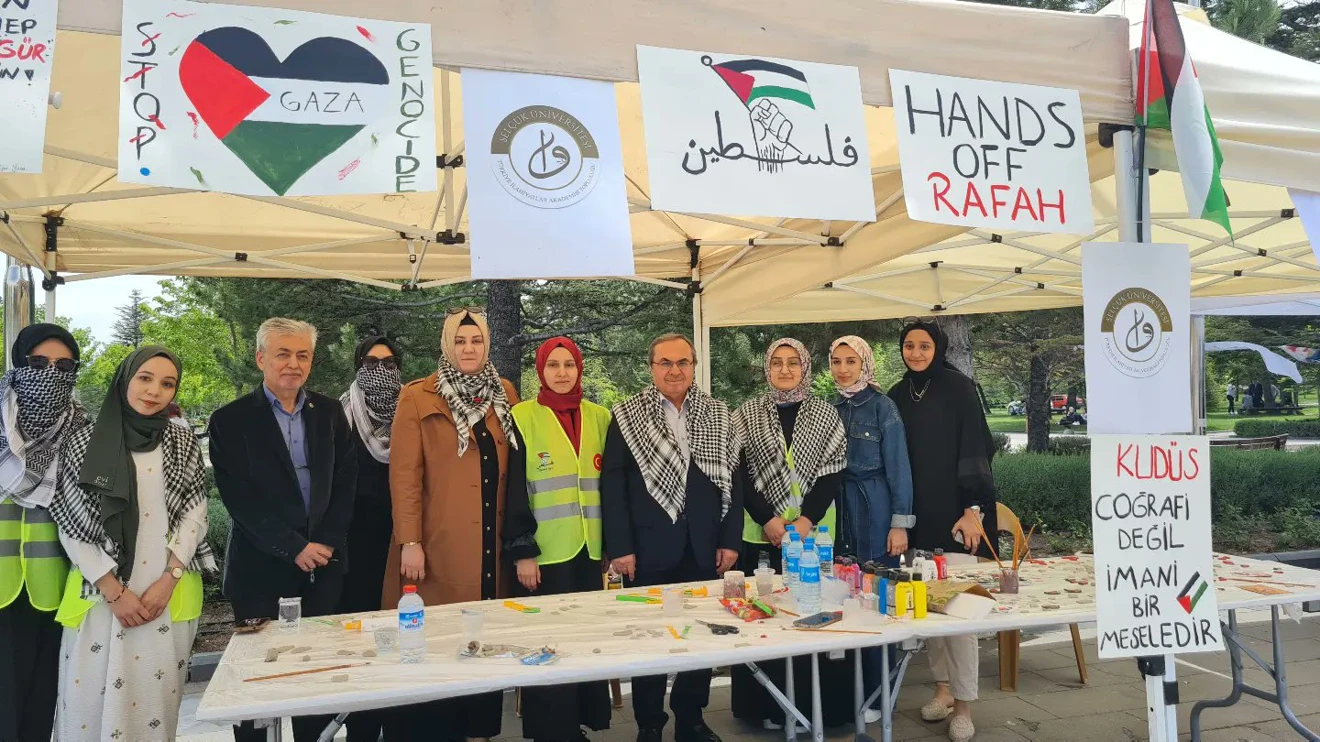 Selçuk Üniversitesi'nde Gazze Nöbeti Sürüyor