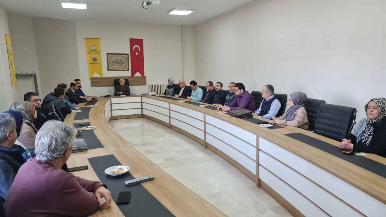 Fakülte Sekreterimiz Abdulbaki Özdemir'e Veda Programı