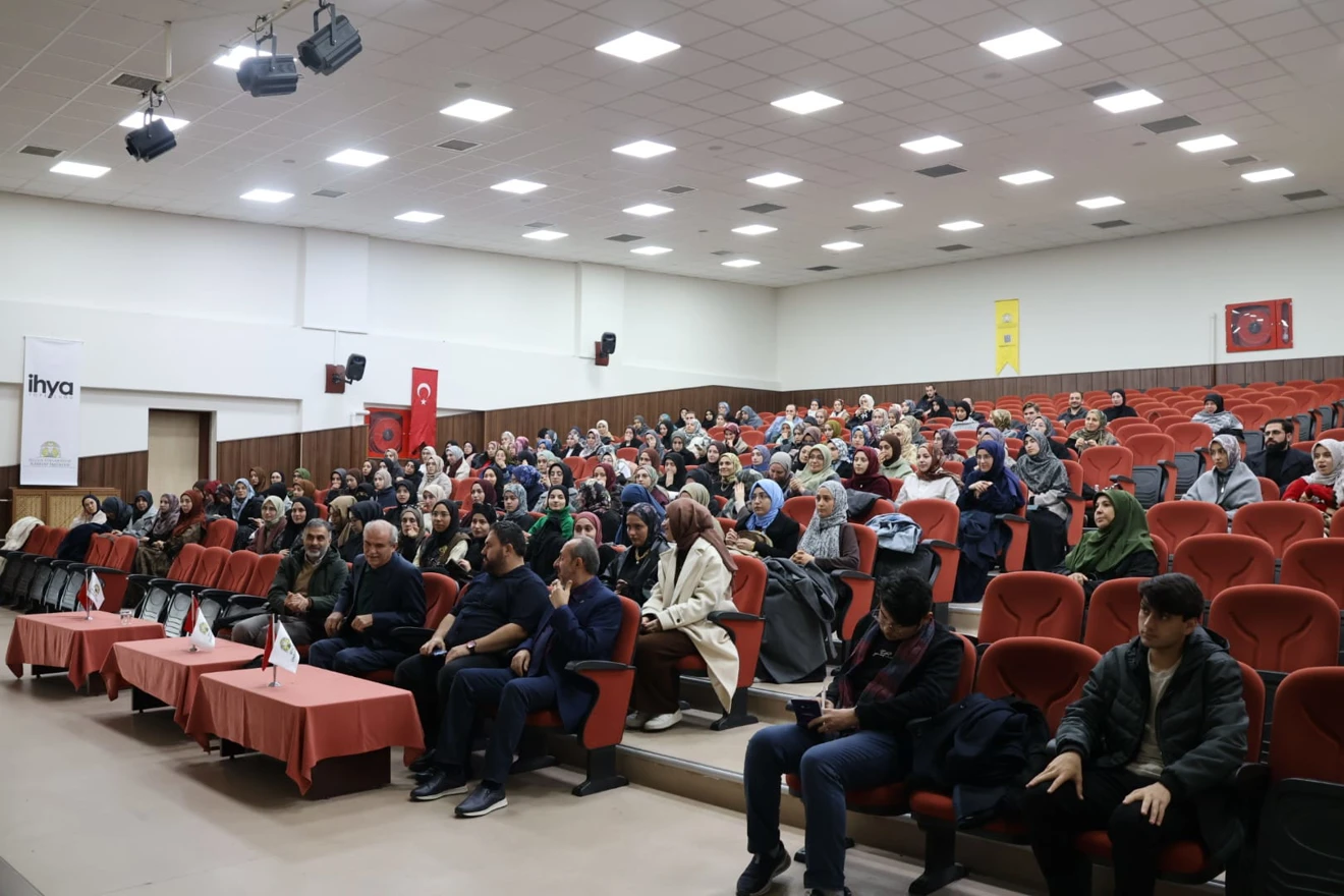 Kur’an ve Oryantalizm Konulu Program Fakültemizde Gerçekleştirildi