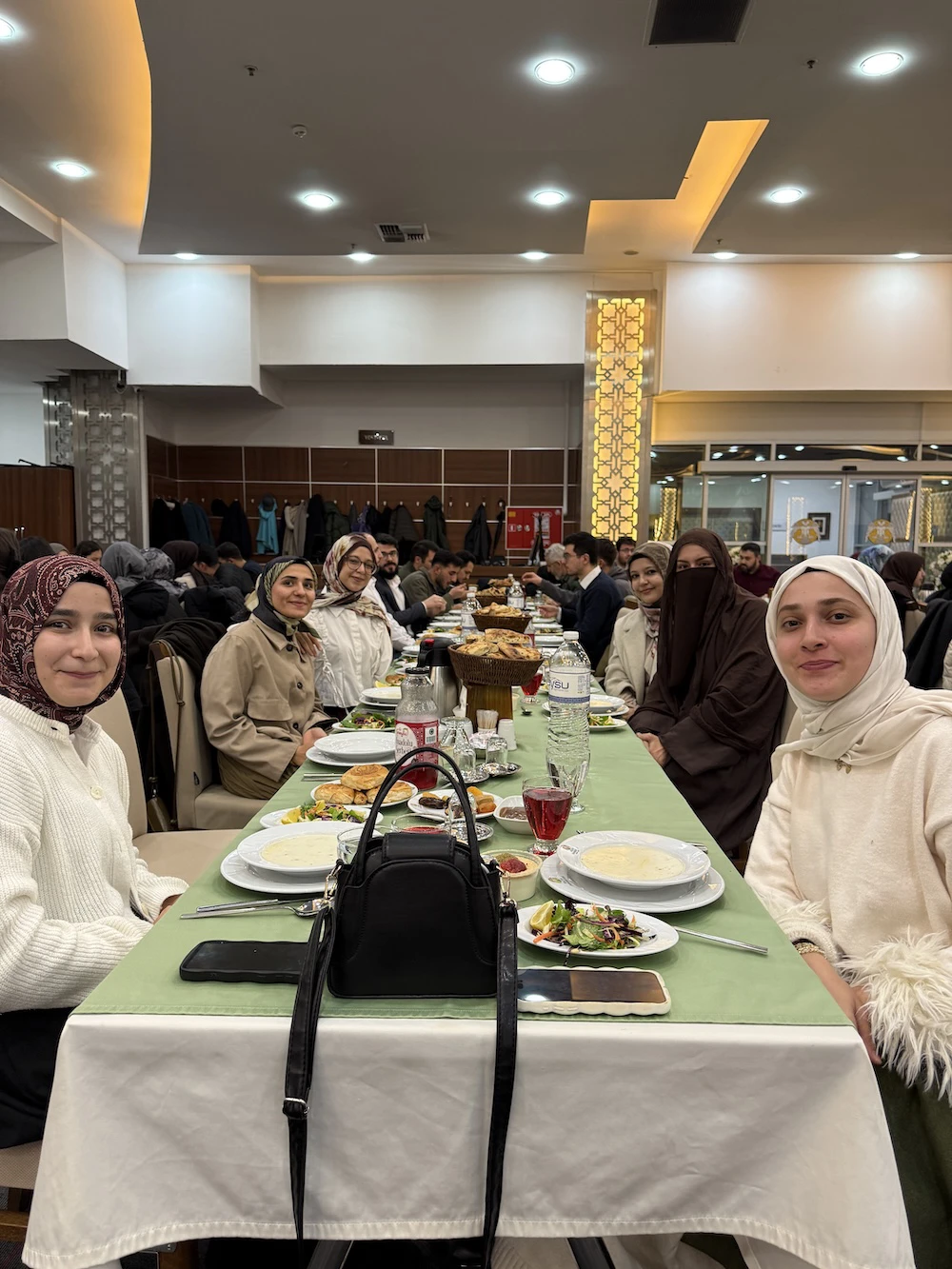 İLEDEP Hikme Öğrencileri İftar Sofrasında Bir Araya Geldi