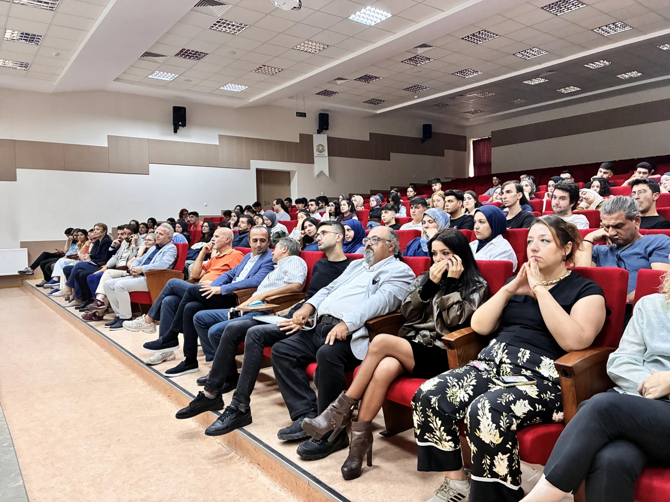 İletişim Fakültesinde oryantasyon toplantısı yapıldı