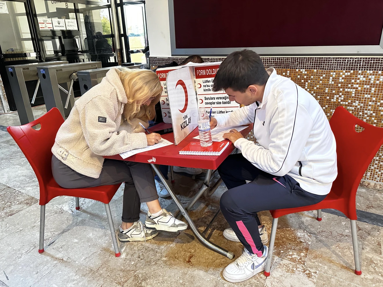 Öğrencilerden kan bağışına destek