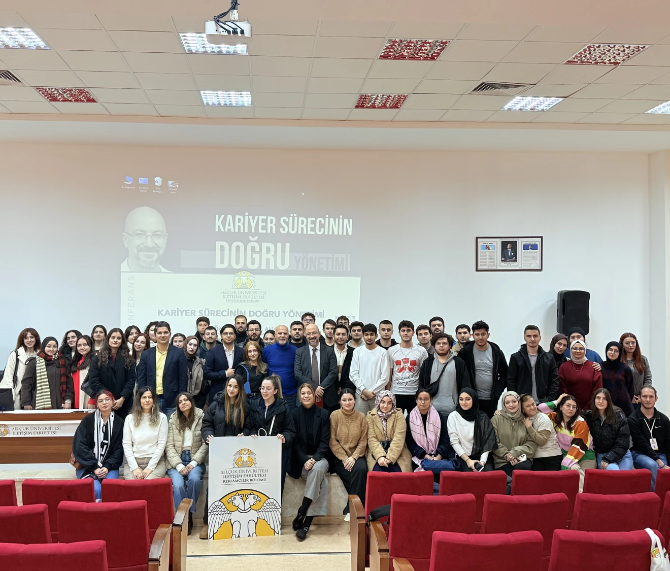 Kariyer yolculuğunda doğru yöntem: Kendini tanı, alanını inşa et