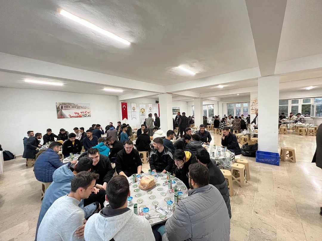 Ilgın Meslek Yüksekokulu Geleneksel İftar Programlarımız kapsamında bugünkü iftarımız, Ilgınlı hayırseverimiz, Turan Ticaret tarafından ikram edilmiştir.