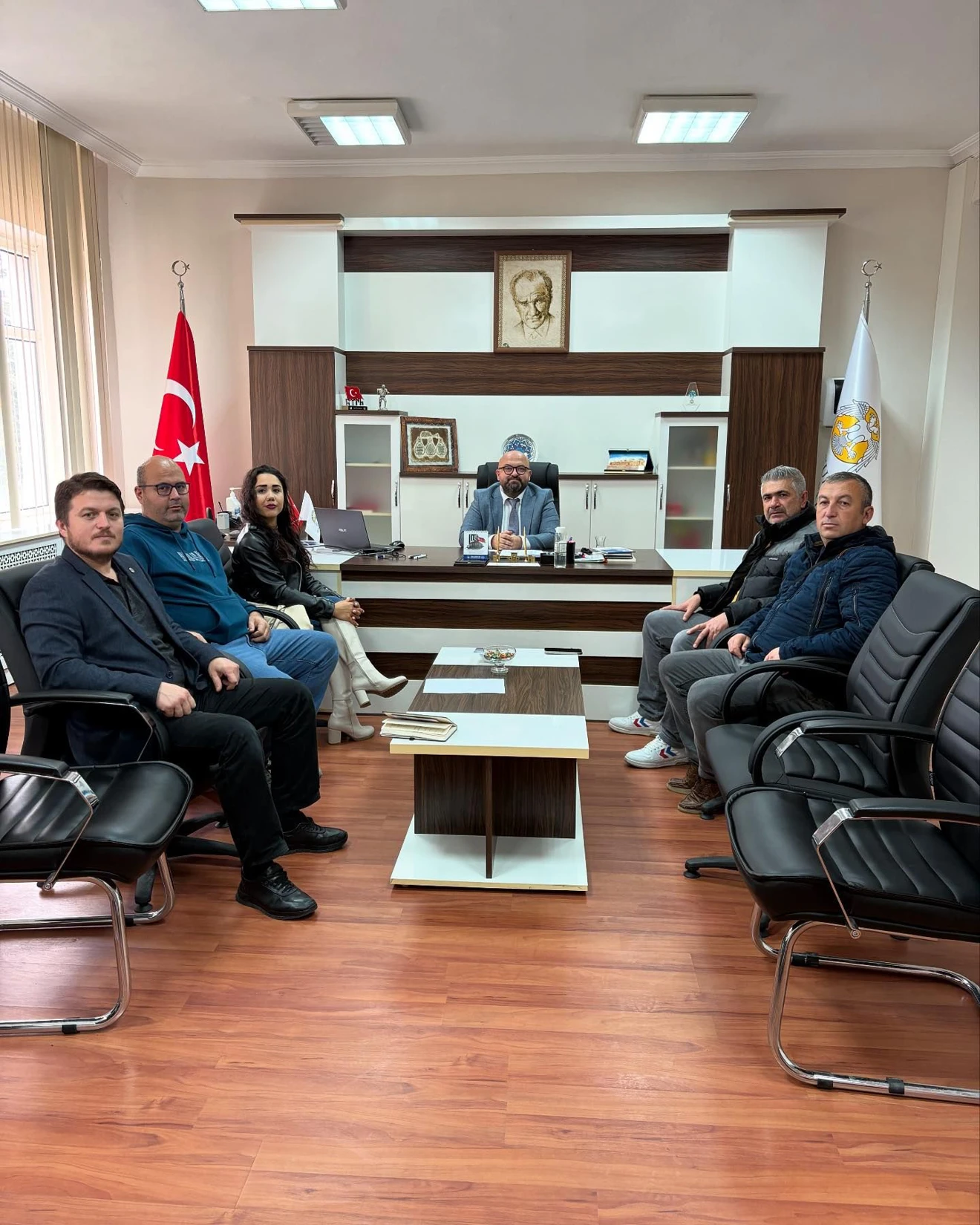 Haber Ilgın TV Yönetimi, Yüksekokul yönetimimize hayırlı olsun dileklerinde bulunmuşlardır.