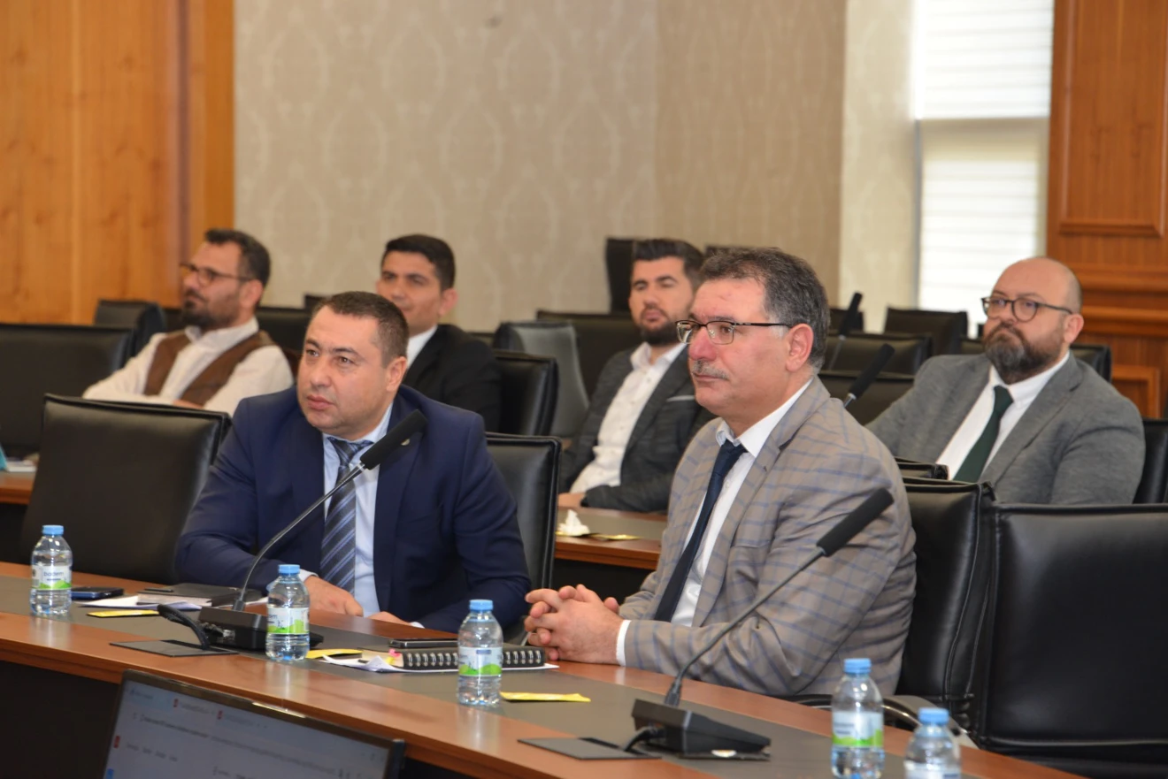 Meslek Yüksekokulu Müdürleri ile Akreditasyon Toplantısı gerçekleştirildi.