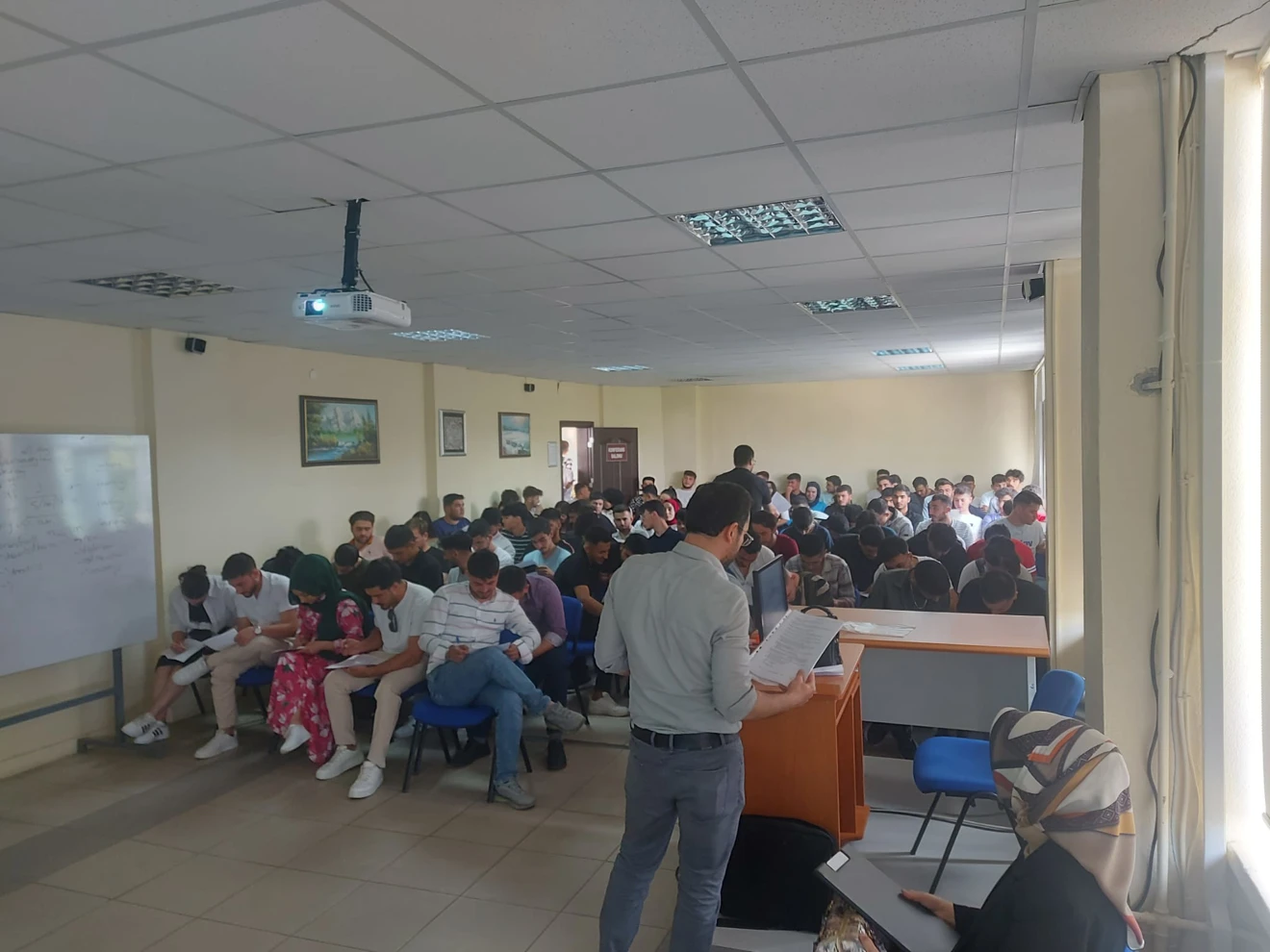 Aile ve sosyal hizmetler bakanlığı konya il müdürlüğü tarafından bağımlılık farkındalık eğitimi