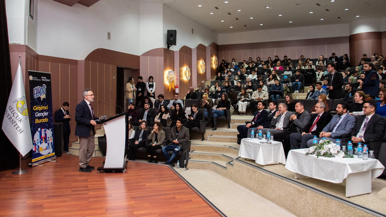 Selçuk Üniversitesinde Teknogenç Demo Day Etkinliği yapıldı