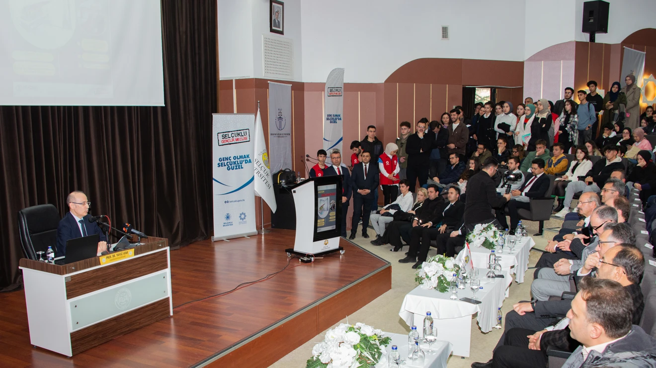 Selçuk Üniversitesinde ‘Neden Yeni Anayasa’ konulu söyleşi yapıldı