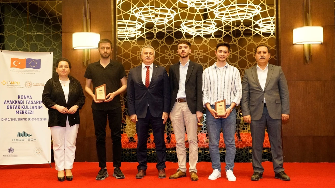 SÜ Mimarlık ve Tasarım Fakültesi öğrencilerine ödül
