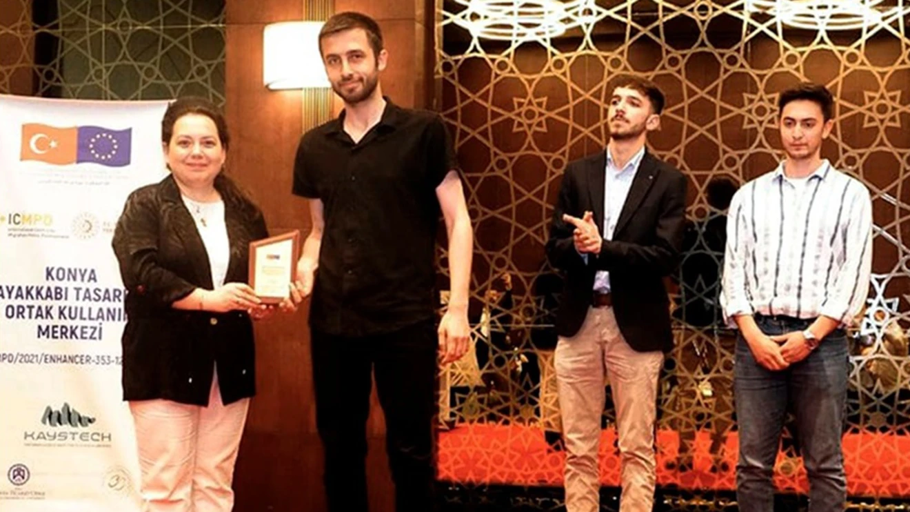 SÜ Mimarlık ve Tasarım Fakültesi öğrencilerine ödül