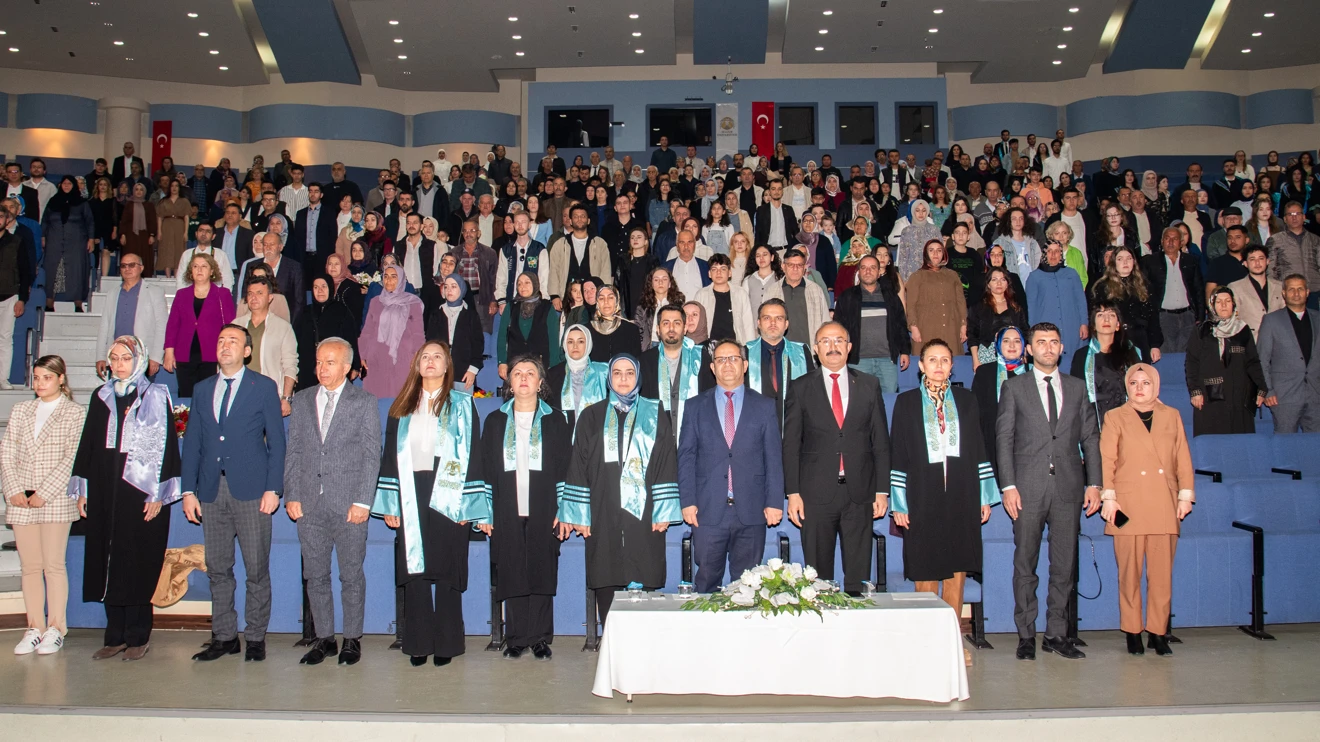 SÜ Sağlık Bilimleri Fakültesinde mezuniyet heyecanı