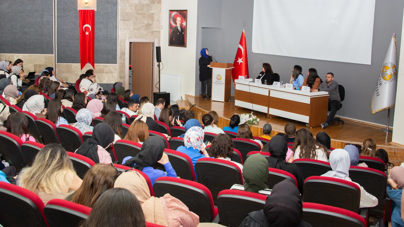 SÜ’de “Sağlık Alanında Çalışan Çocuk Gelişimciler Paneli” yapıldı