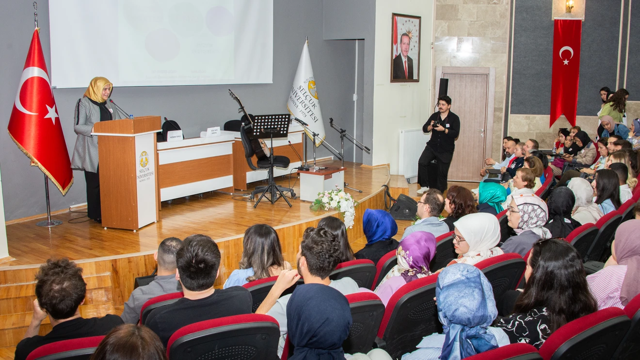 SÜ’de “Sağlık Alanında Çalışan Çocuk Gelişimciler Paneli” yapıldı