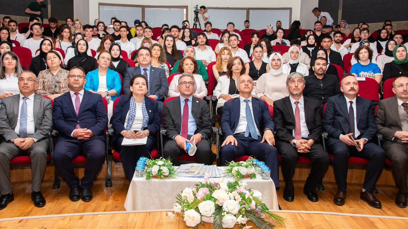 SÜ’de İç Mimari Proje Hazırlanmasına Yönelik İş Birliği Belge Takdim Töreni yapıldı