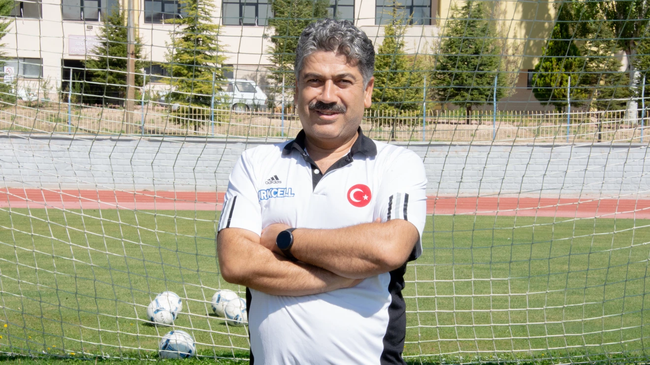 Futbol antrenörlerinin maç sırasındaki stres seviyeleri incelenecek