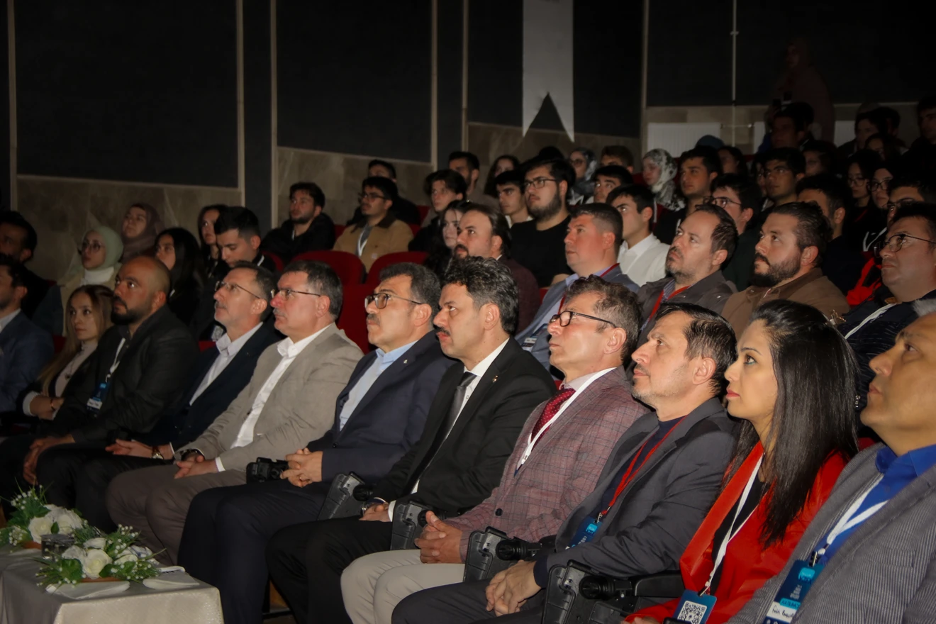Ayzek Söyleşileri: İstanbul Teknik Üniversitesi Rektörü Prof. Dr. Hasan Mandal