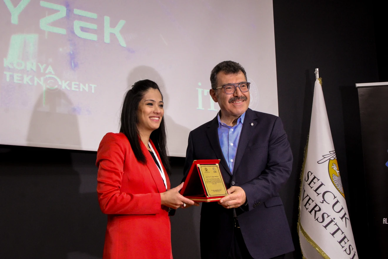 Ayzek Söyleşileri: İstanbul Teknik Üniversitesi Rektörü Prof. Dr. Hasan Mandal