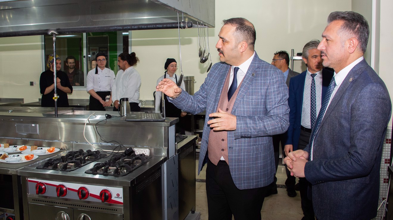 Gastronomi ve Mutfak Sanatları Bölümü Uygulama Mutfağı Tanıtımı