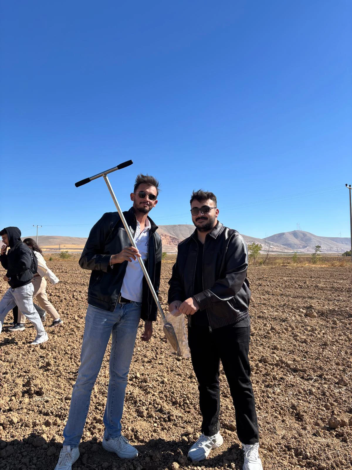 Sarıcalar Araştırma Çiftliğinde Öğrencilerimiz ile Uygulamalı Eğitim Çalışması