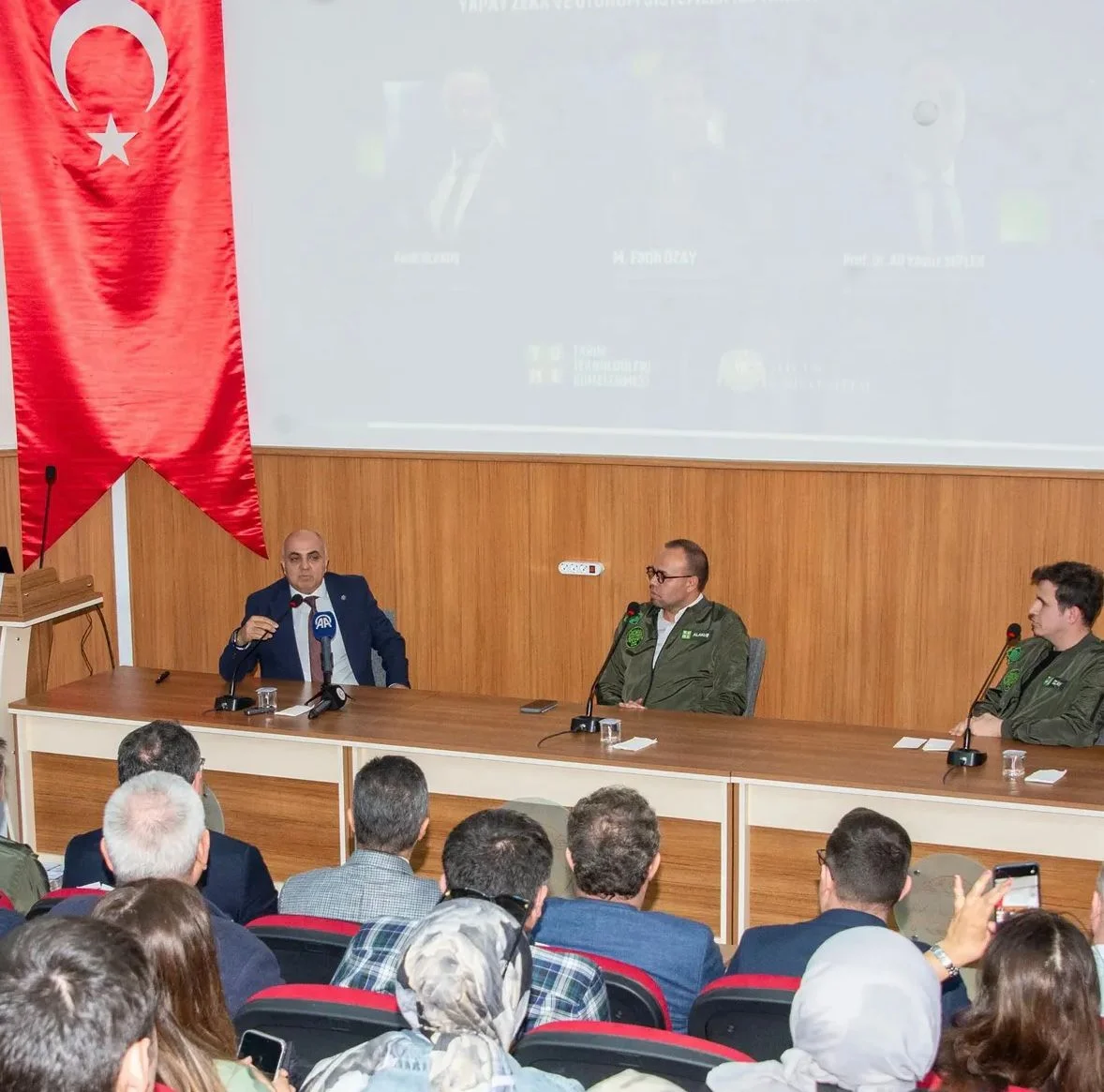Yapay zeka ve otonom sistemlerin tarımsal dönüşüme etkisi anlatıldı