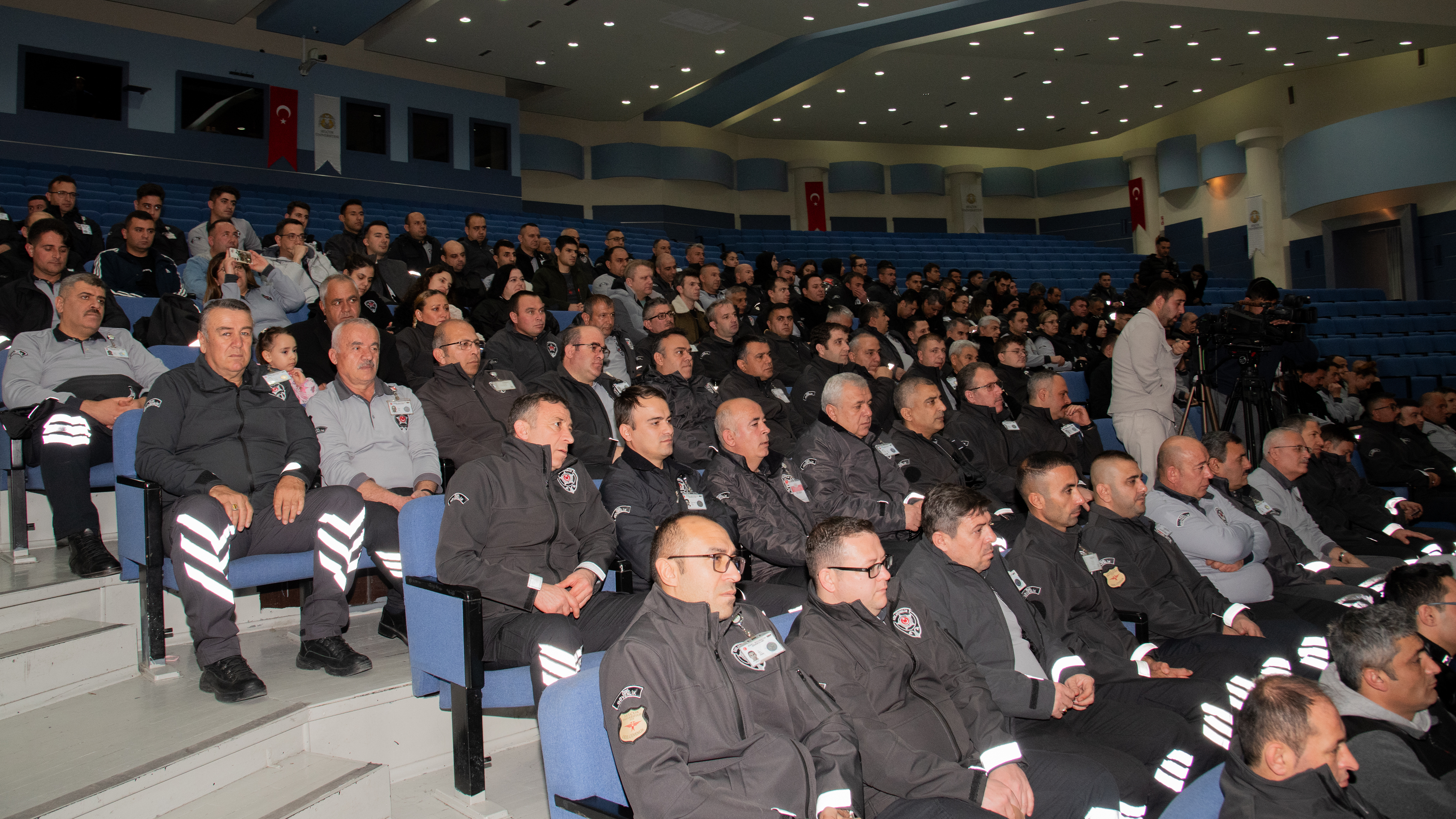 Konya Emniyetinden üniversitelerde görev yapan özel güvenlik görevlilerine eğitim 