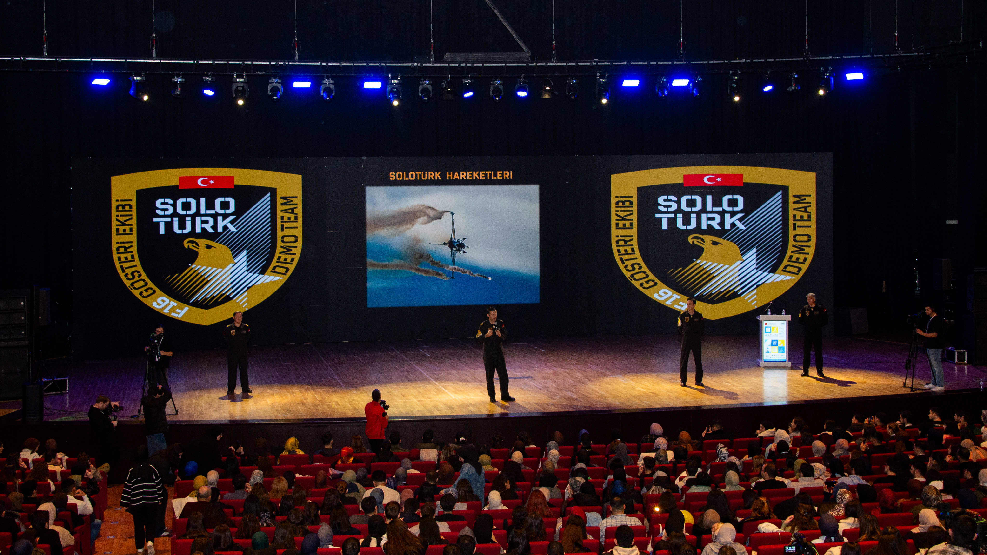 SOLOTÜRK, İKAF’25’te öğrenci ve mezunlarla buluştu