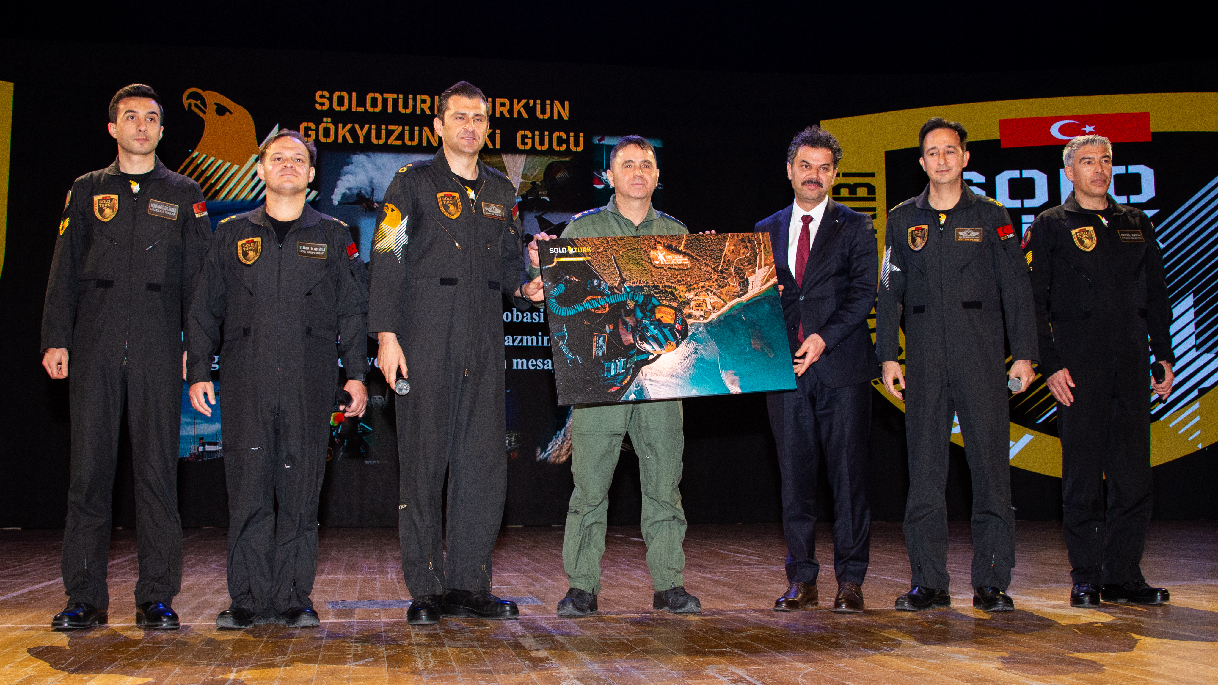 SOLOTÜRK, İKAF’25’te öğrenci ve mezunlarla buluştu