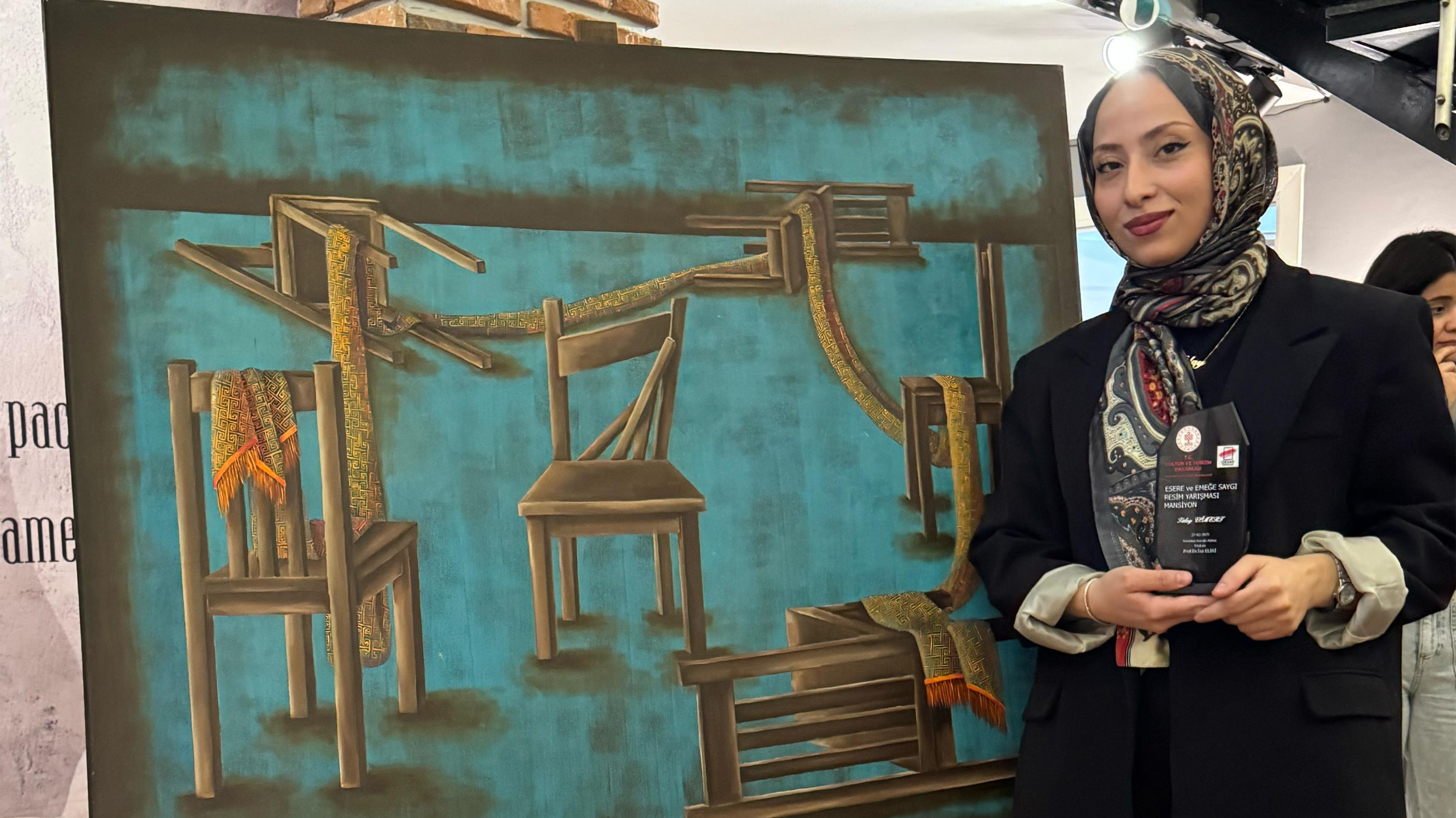 Selçuk Üniversitesi öğrencilerine resim yarışmasında iki ödül