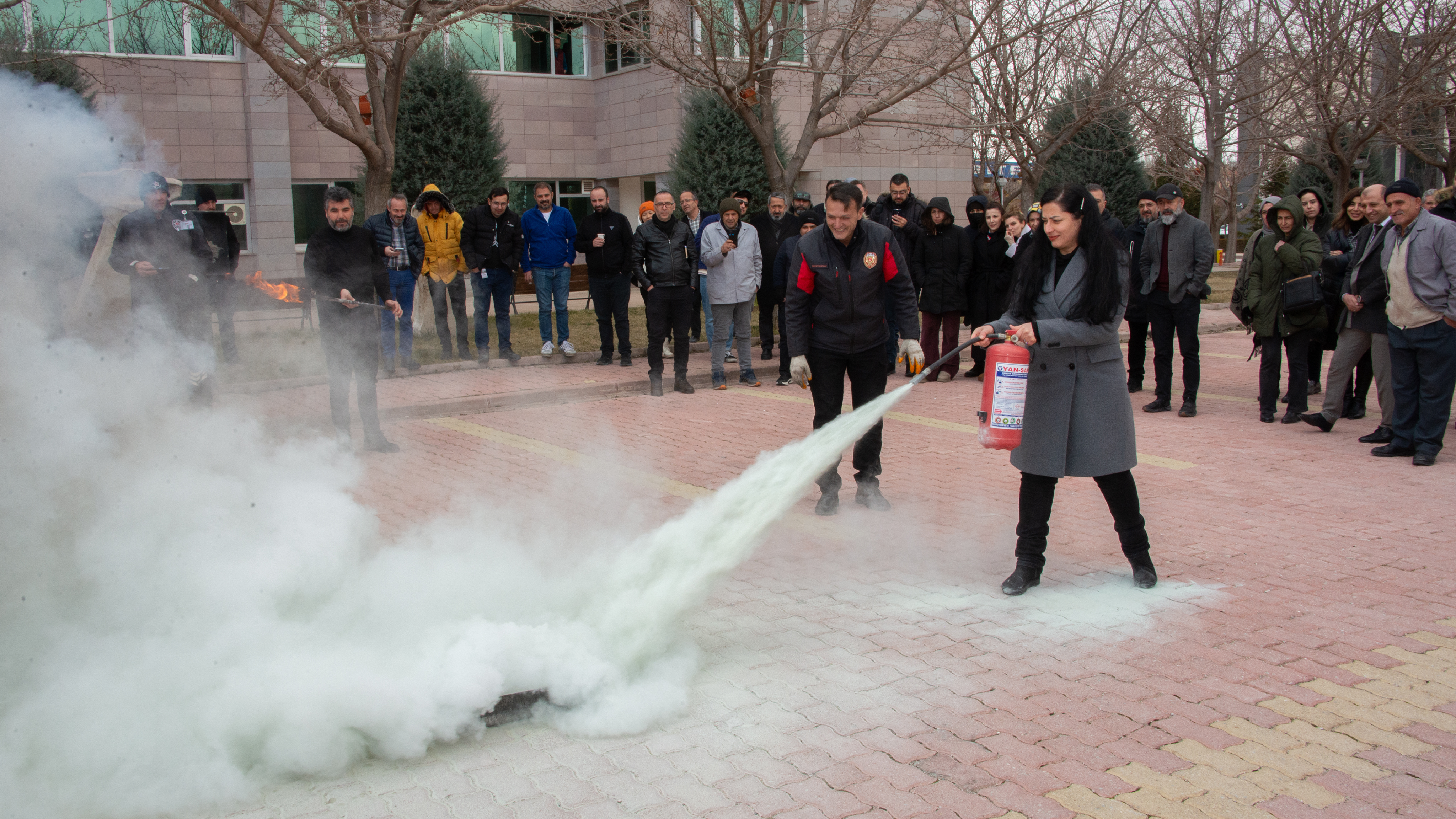 Selçuk Üniversitesinde yangın eğitimi ve tatbikatı düzenlendi