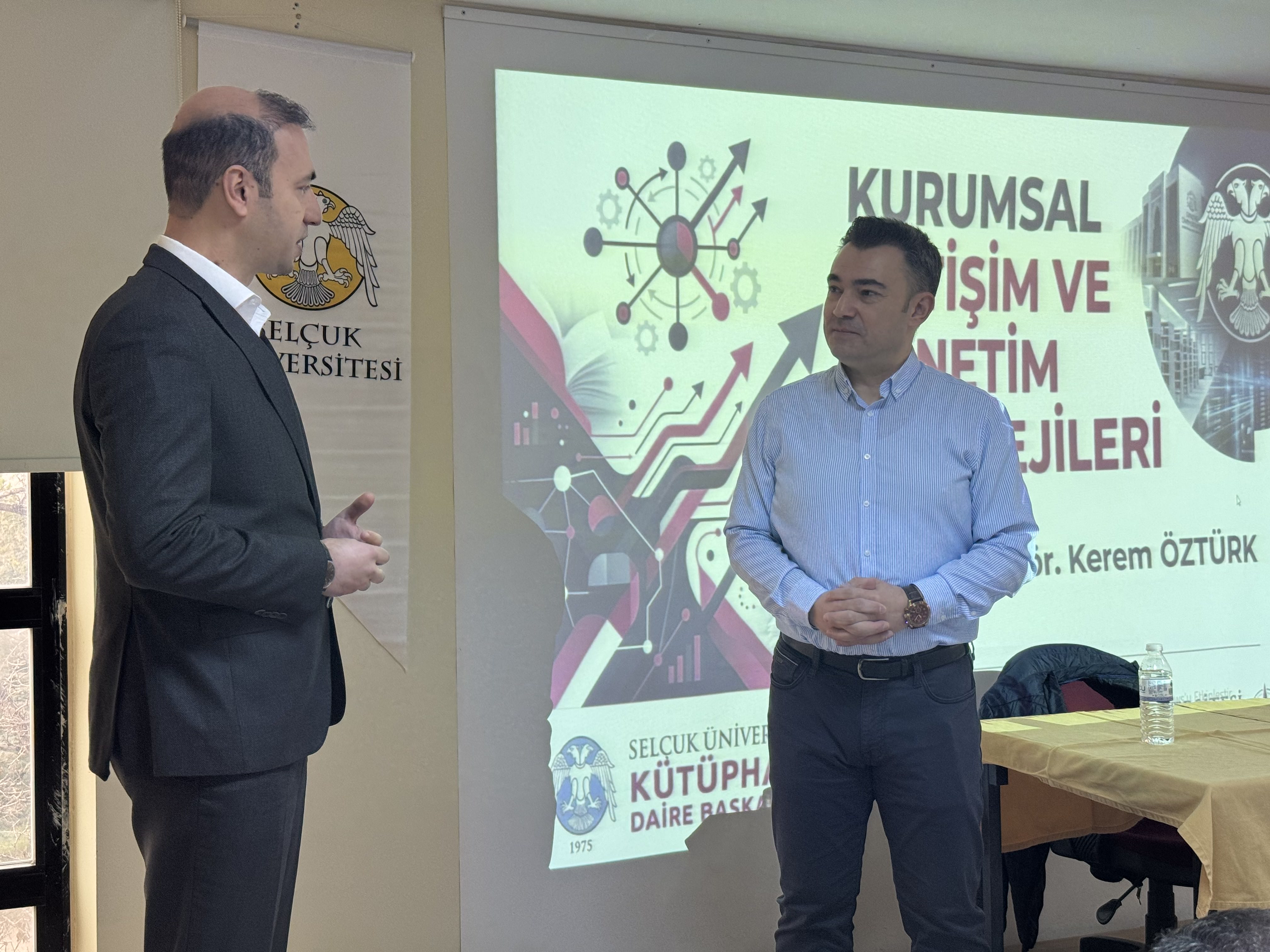 Kütüphanemizde "Kurumsal İletişim ve Yönetim Stratejileri" Konulu Hizmet İçi Eğitim Gerçekleştirildi