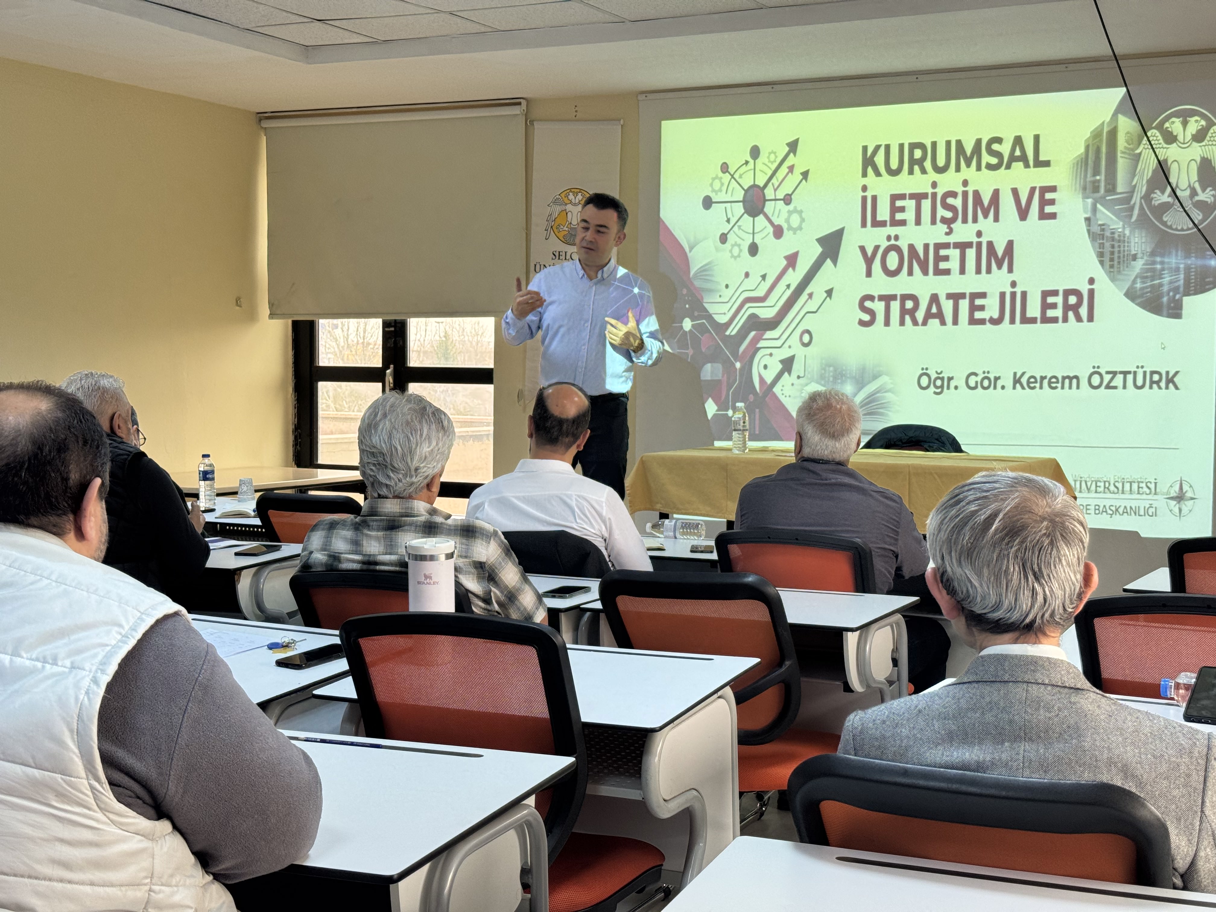  Kütüphanemizde "Kurumsal İletişim ve Yönetim Stratejileri" Konulu Hizmet İçi Eğitim Gerçekleştirildi