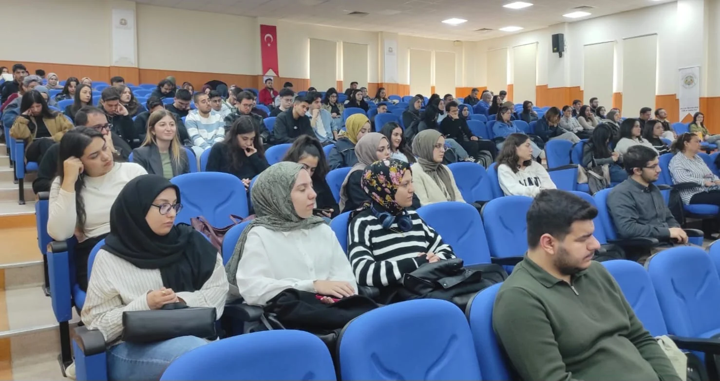 Fakültemizde “Anayasa Candır” Söyleşisi İlgi Gördü