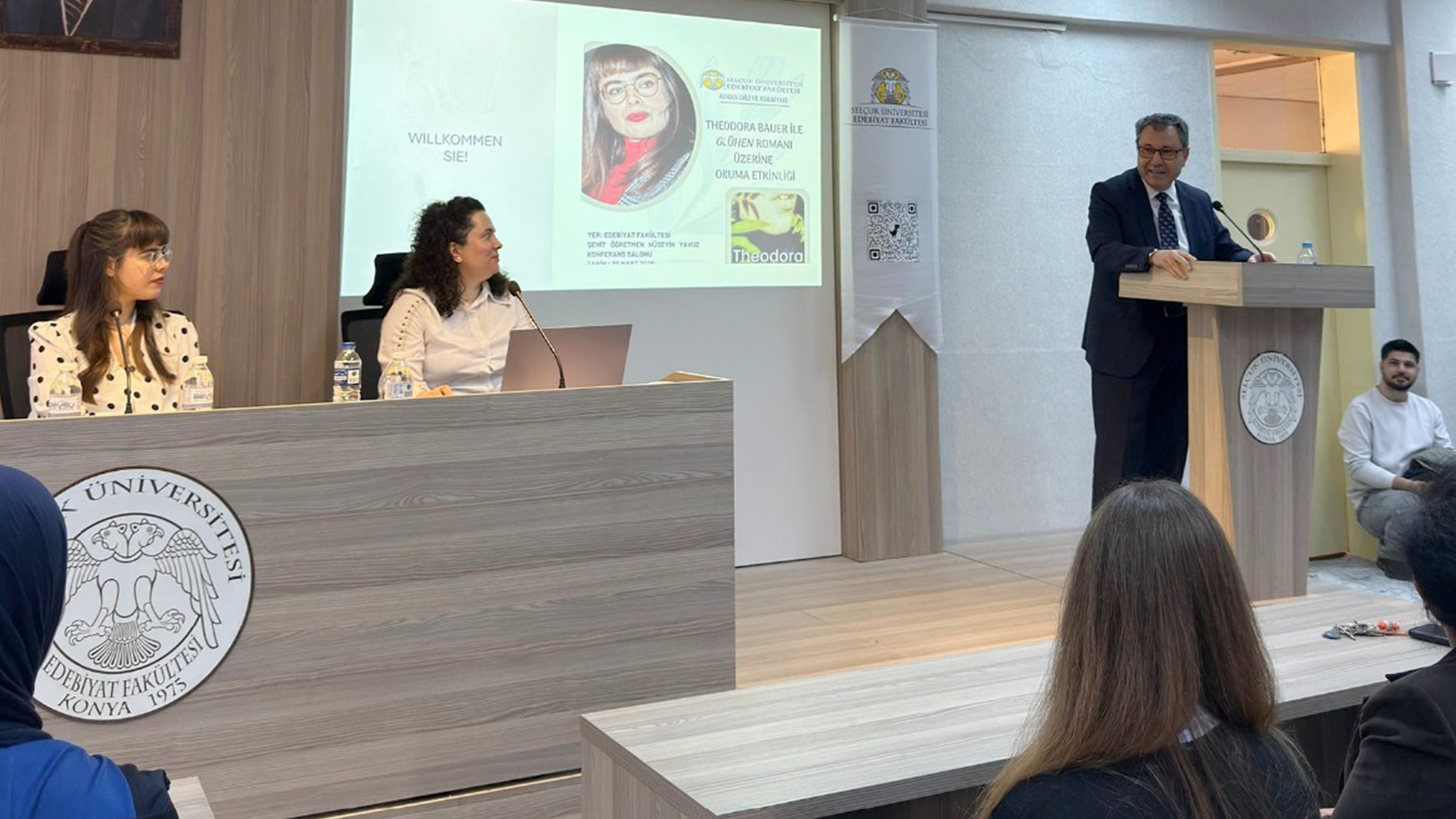 Avusturyalı Yazar Theodora Bauer Selçuk Üniversitesinde