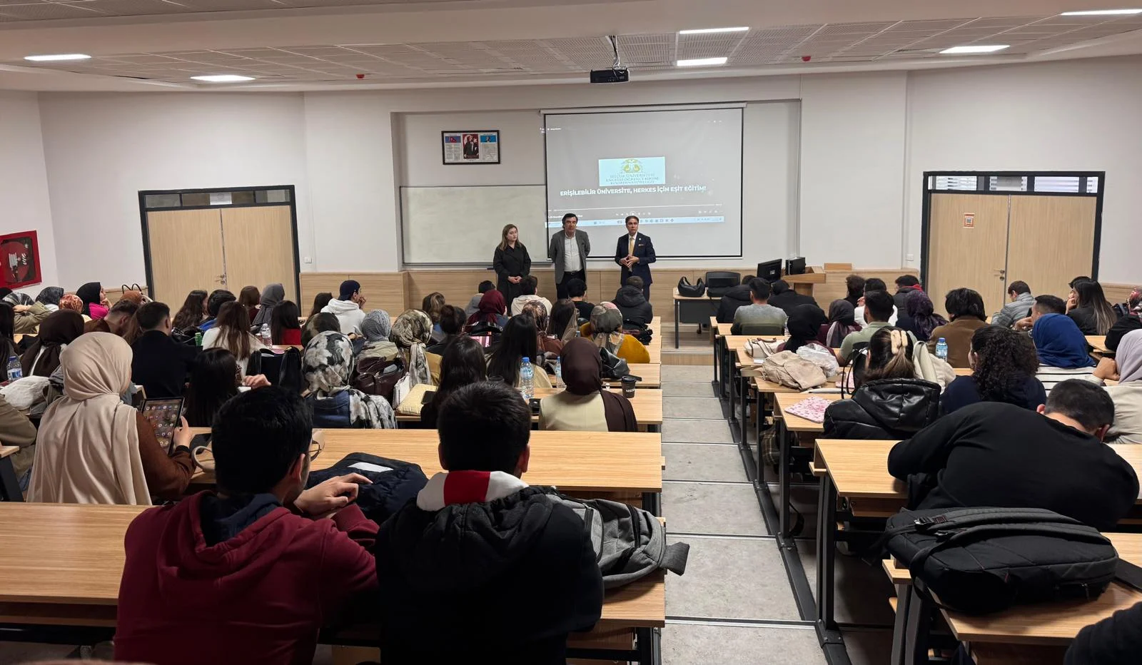Eczacılık Fakültesi Öğrencilerine Yönelik Seminer Gerçekleştirildi