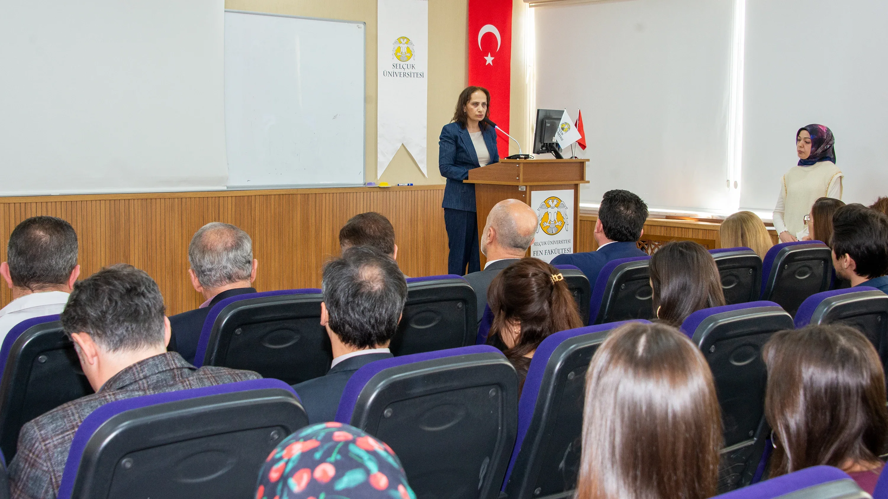Fakültemiz Kimya Bölümü Birinci Sınıf Öğrencileri Beyaz Önlük Giydi