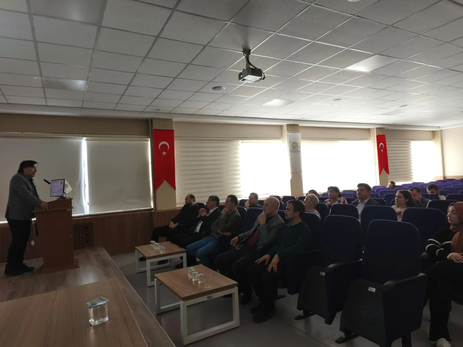 Engelli Öğrencilere Yaklaşım Semineri Gerçekleştirildi