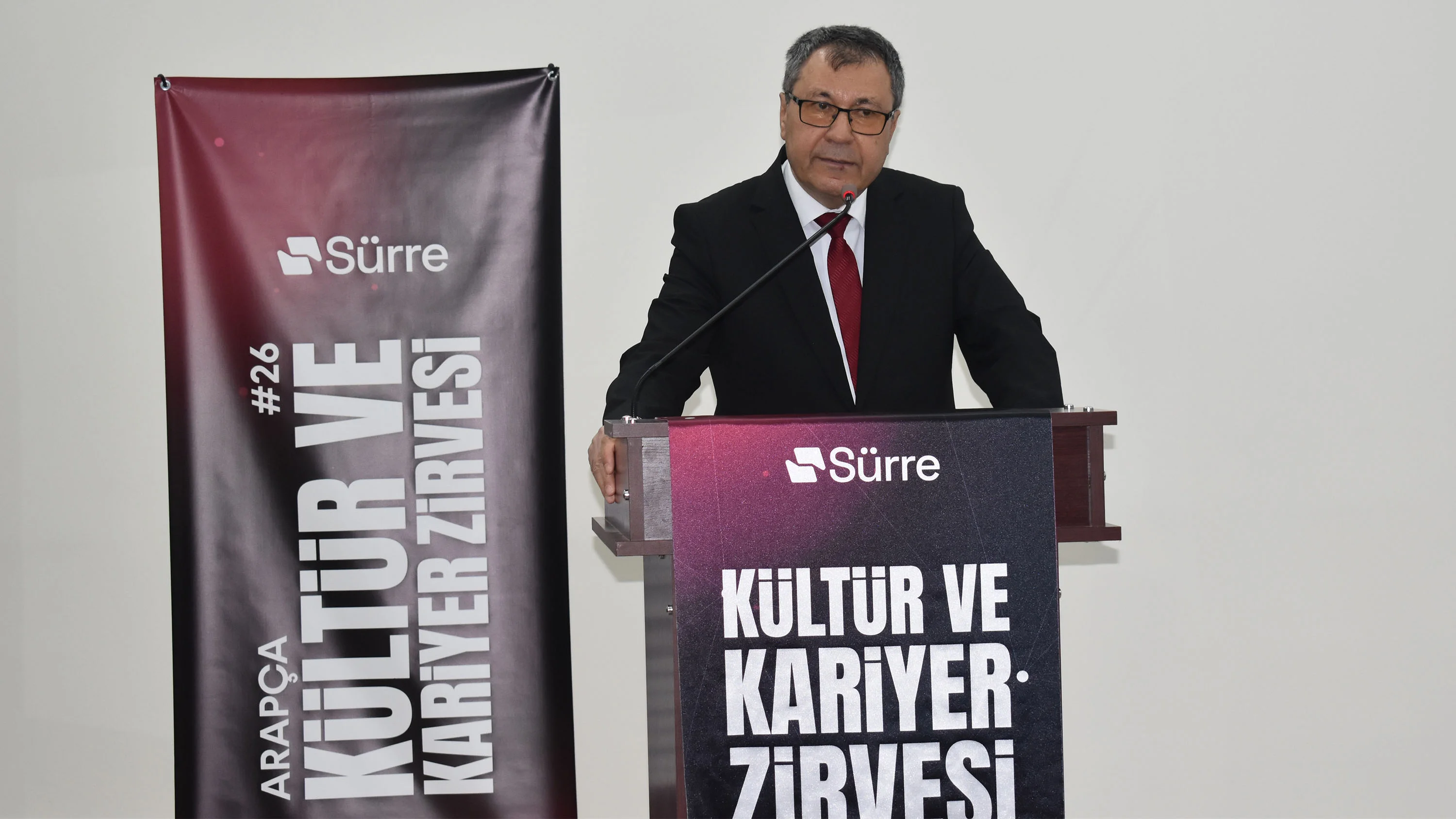 Selçuk Üniversitesinde Arapça Kültür ve Kariyer Zirvesi düzenlendi