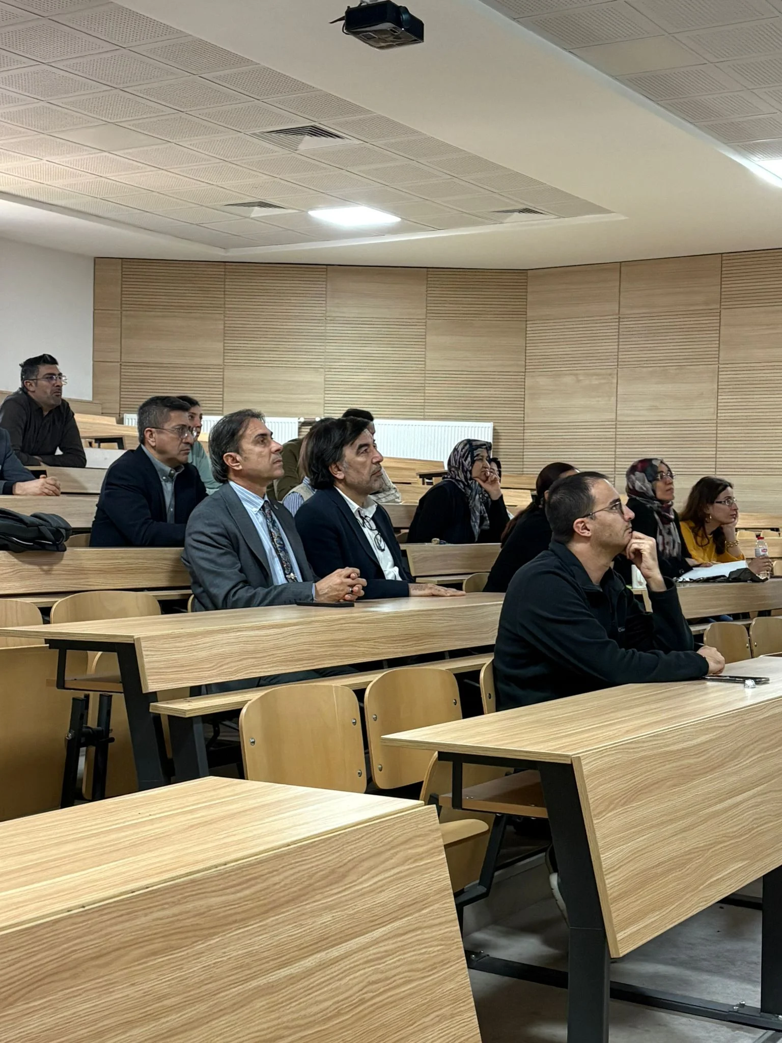 Eczacılık Fakültesi Akademik-İdari Personellerine Yönelik Seminer Gerçekleştirildi