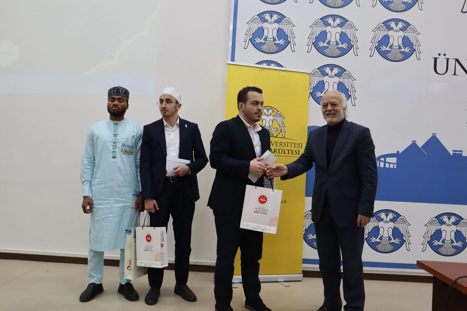 Üniversiteler Arası Kur'ân-ı Kerim'i Güzel Okuma Bölge Final Yarışması Yapıldı