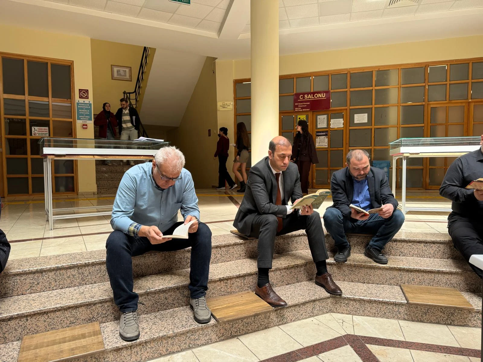 Selçuk Üniversitesi’nde Kitapların İyileştirici Gücüyle Buluştuk: 62. Kütüphane Haftası’nı Kutladık