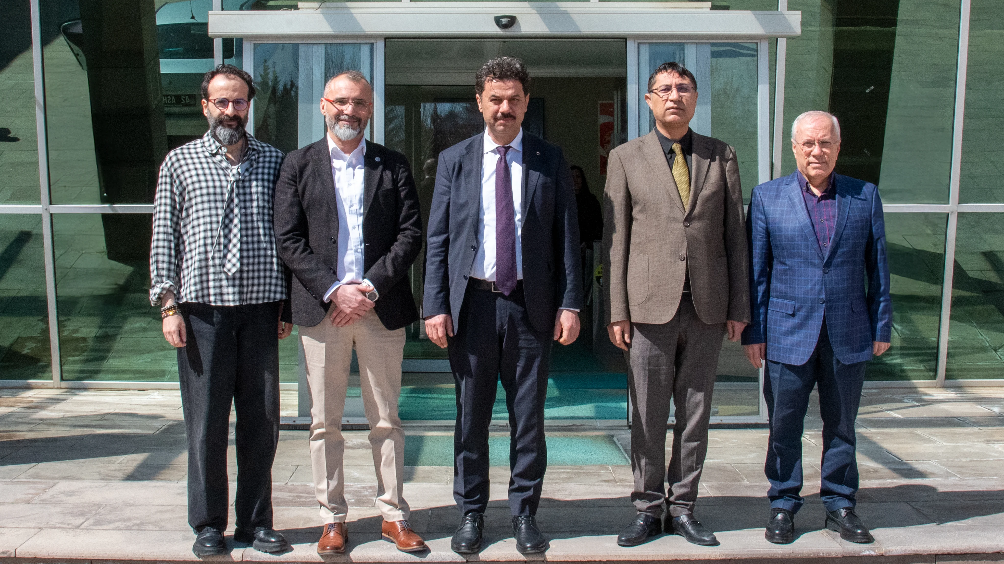 Rektör Yılmaz, İİBF ve Dilek Sabancı Devlet Konservatuvarını ziyaret etti